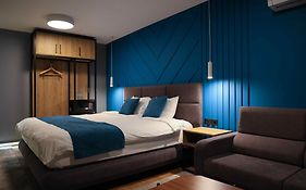 Premium Hotel, Mediterranean Food & Mezze Bar